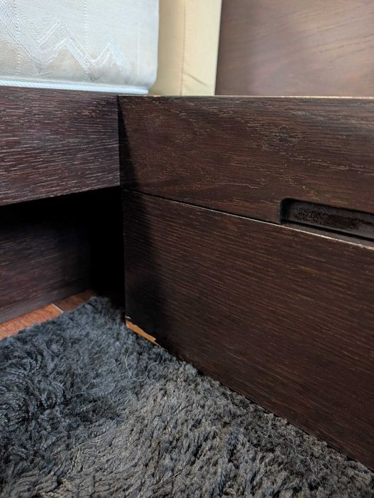 Cama Casal, cor Wengué, c/ 2 mesinhas de cabeceira