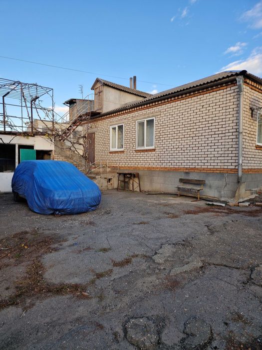 Продам добротний будинок з укриттям в смт Устинівка Кіровоградська обл