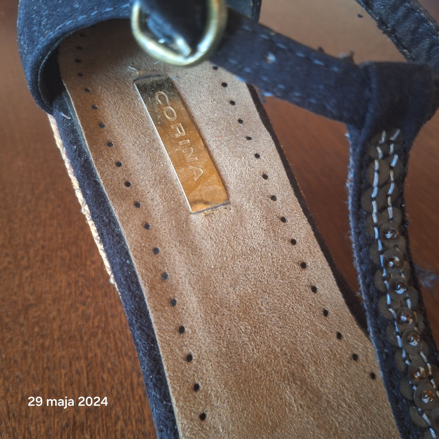 Buty damskie Corina rozmiar 37 nowe stan idealny.