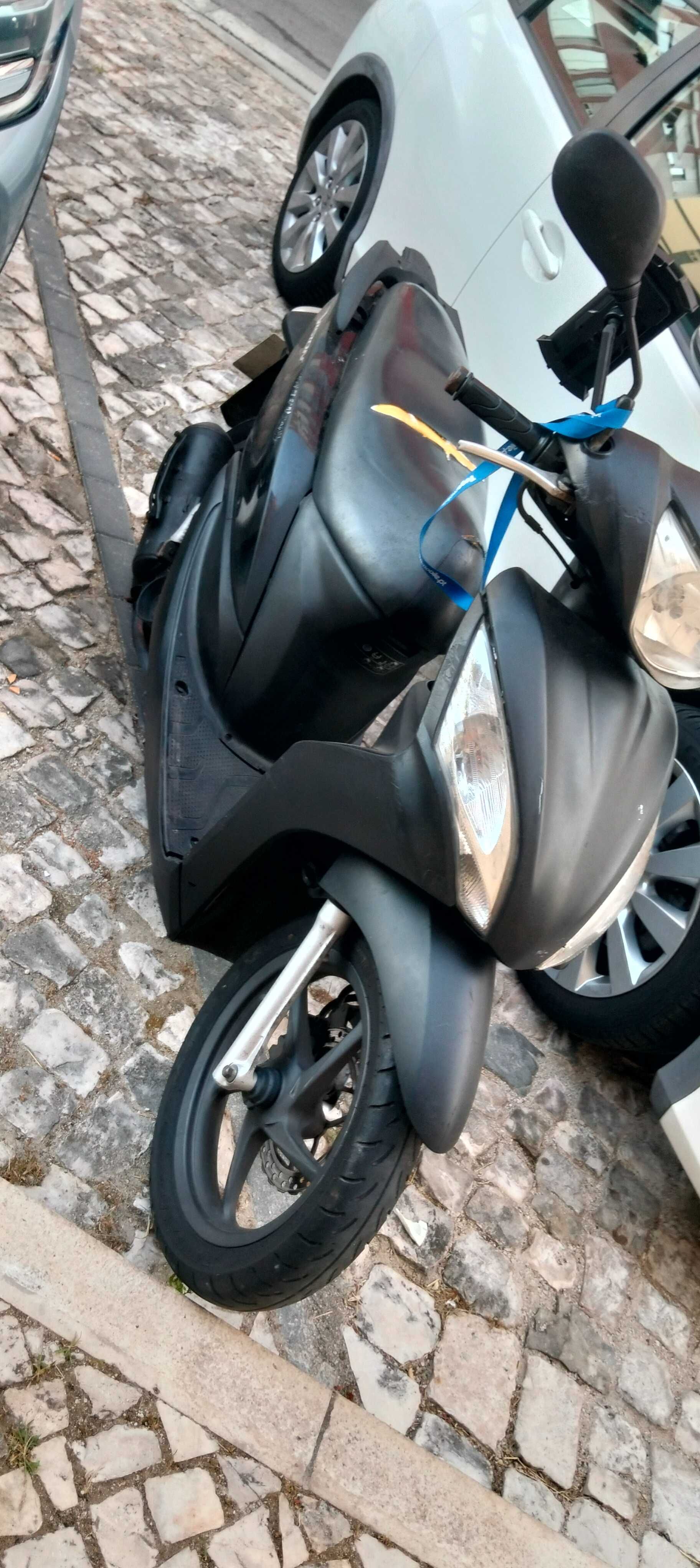 scooter Honda Vision 110.