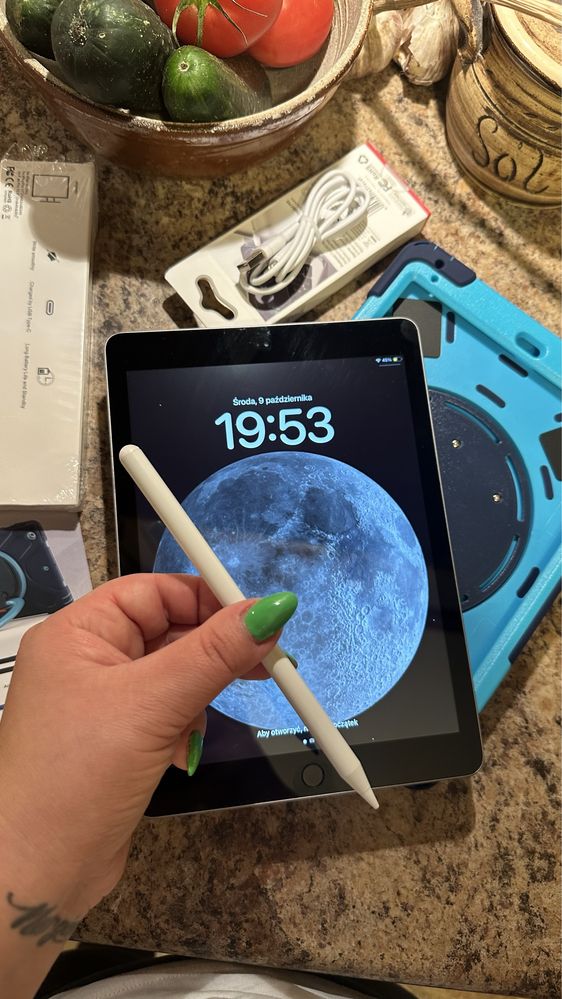 Tablet iPad Apple Retina - iOS 17.7 - Touch ID - PROCREATE