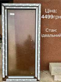 Пластикове вікно коричневого кольору Viknaroff 2х пакетне