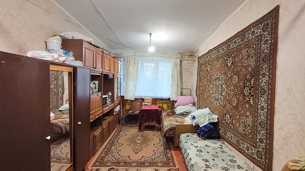 Продам 2 приватизовані кімнати в гуртожитку м.Підгородне