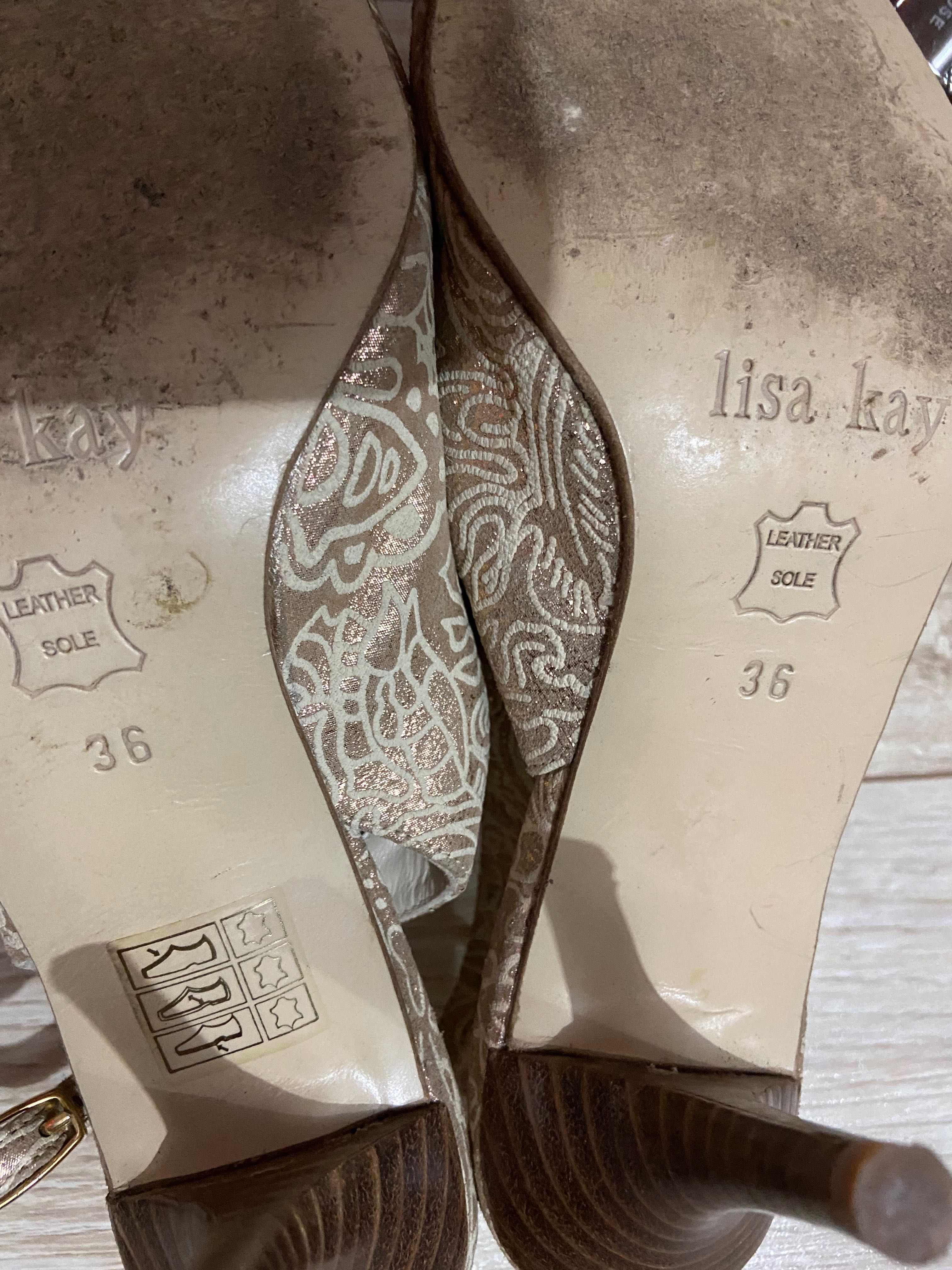 Sandałki czółenka szpilki Lisa Kay całe skórzane 36 beżowe złote