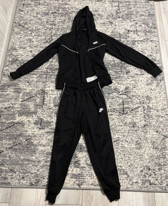 NIKE костюм xs чорний