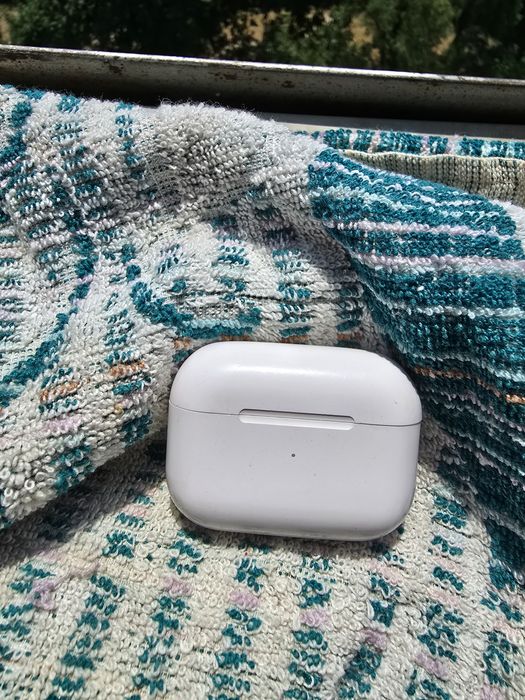 Наушники  Airpods pro, A2190 , состояние не известно.