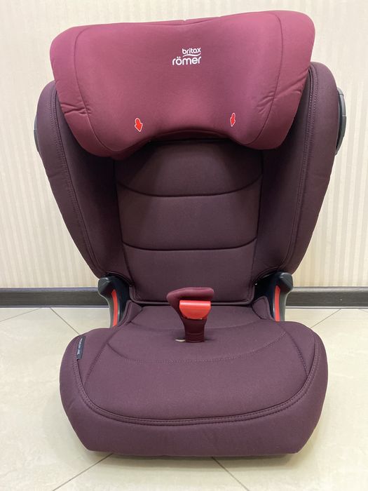Продам автокрісло Britax-Romer KidFix