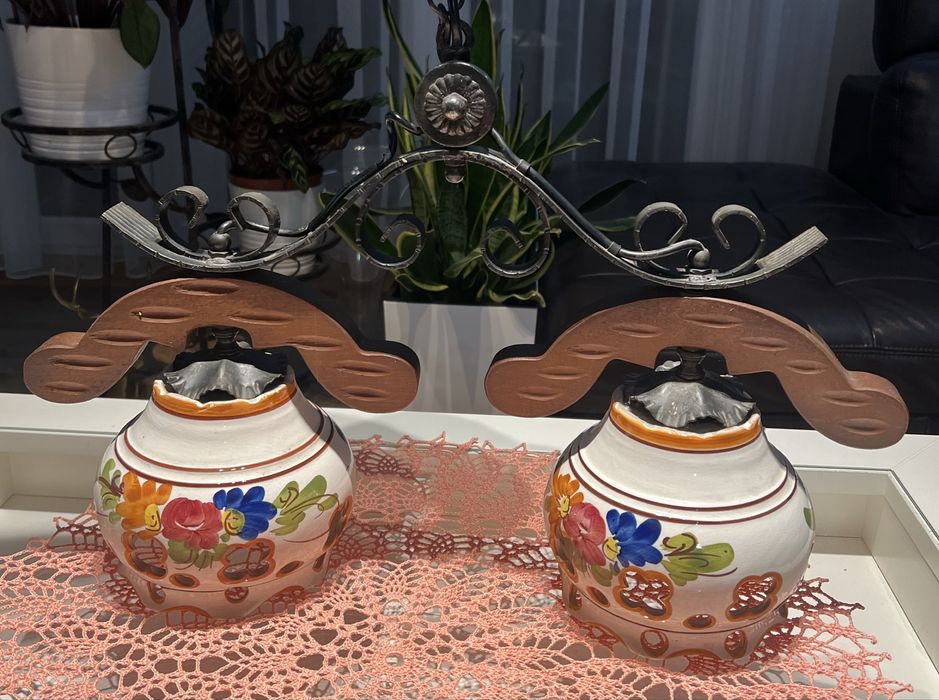 Żyrandol w stylu rustykalnym lub wiejski