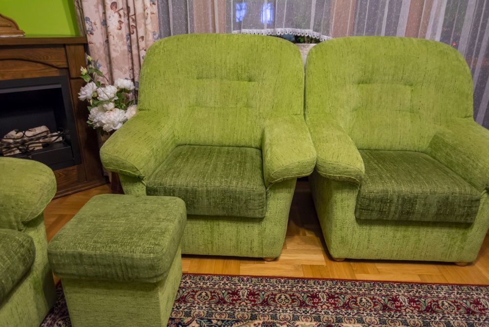 Komplet wypoczynkowy sofa kanapa z funkcją spania 2 fotele pufa