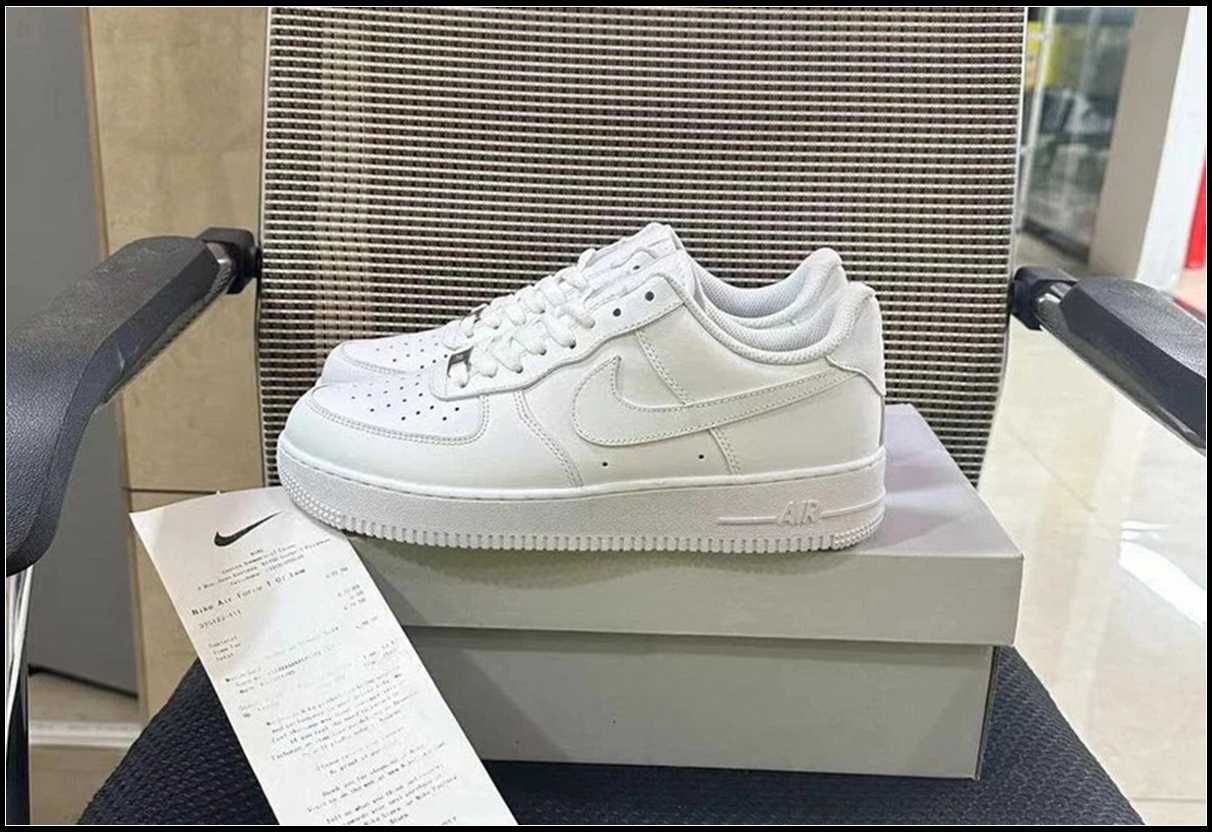 Białe trampki Nike Air Force 1'07 w rozmiarze 38