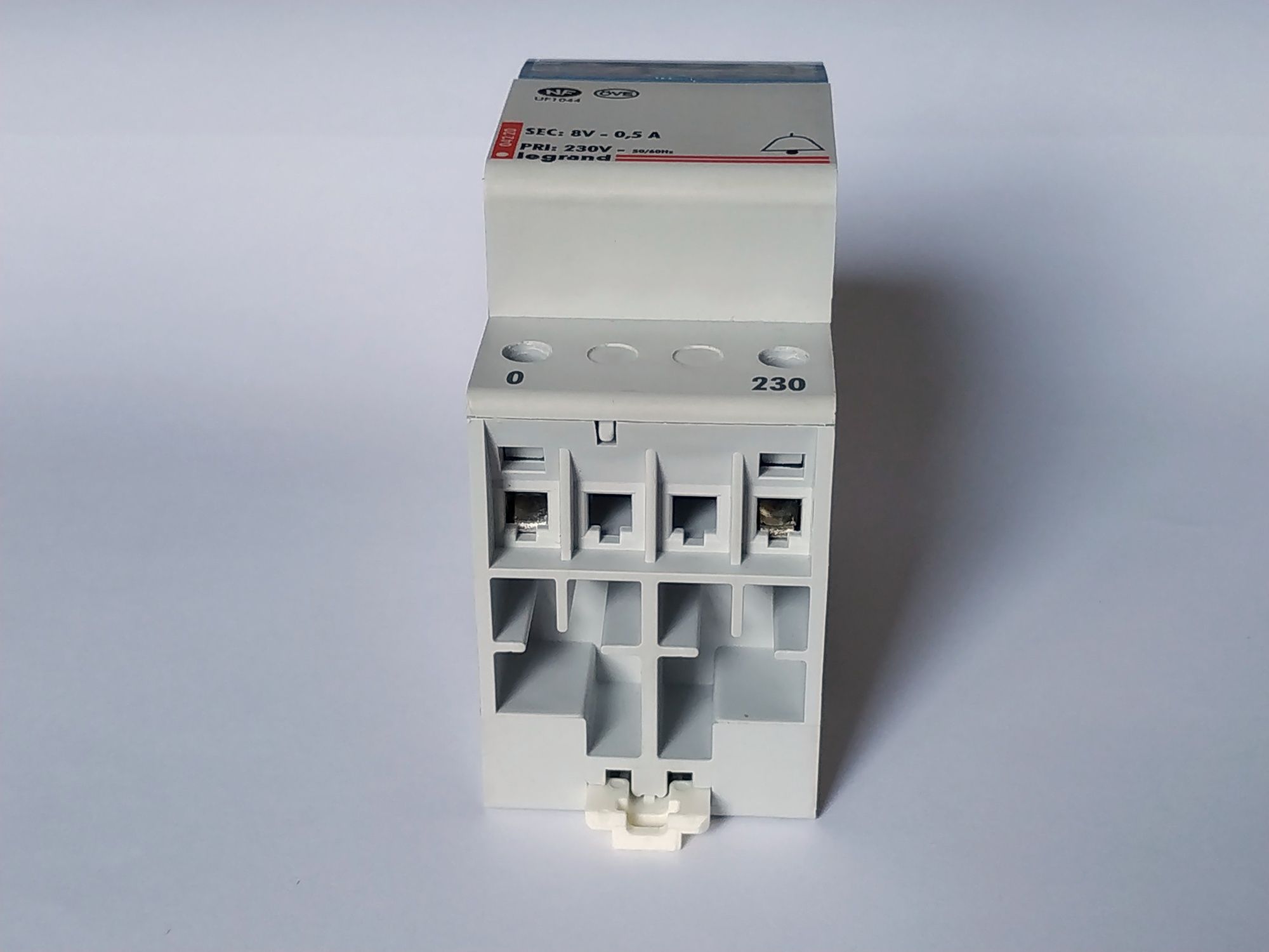 Трансформатор на DIN-рейку Legrand 0.5А, 8В(11)