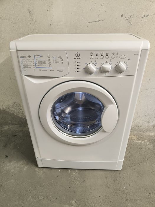 Пральна/стиральная машина індезіт 3.5кг.Ціна та фото реальні.