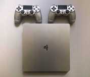 Konsola Ps4 Slim Srebrna Stan Idealny (PlayStation 4) 500GB