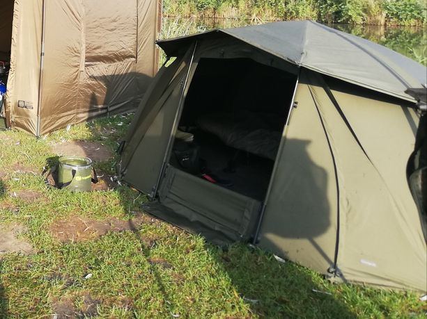 Namiot Karpiowy Trakker Tempest Brolly Advanced + Skull Cap