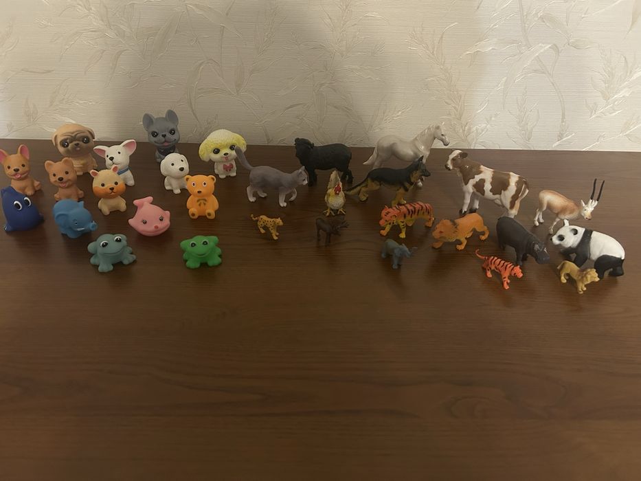 Продам набір тваринок