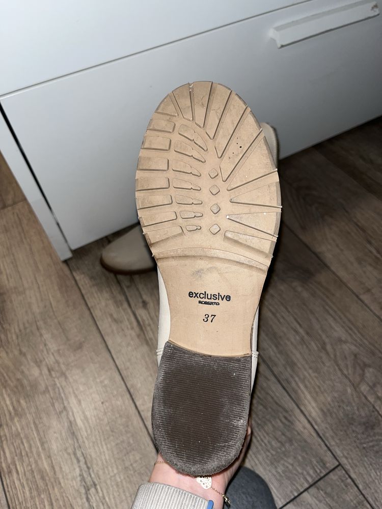 Kozaki Roberto Exclusive