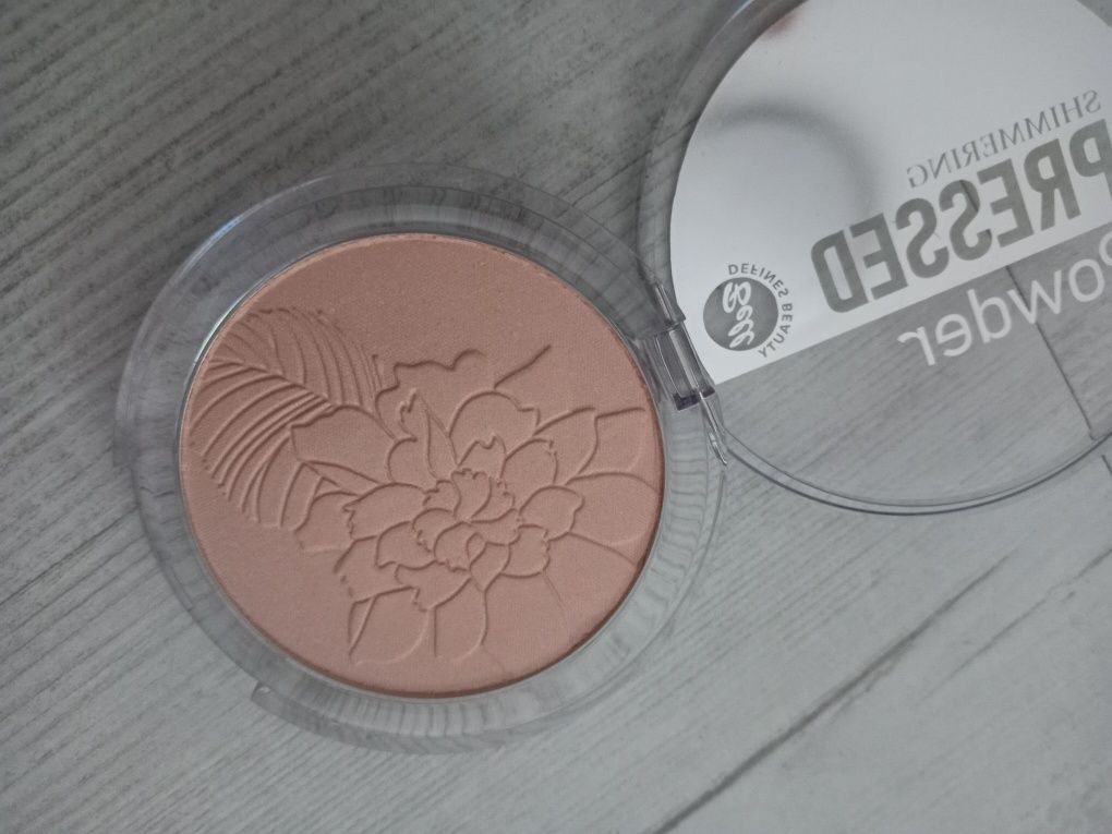 Puder do twarzy slow glow nowy