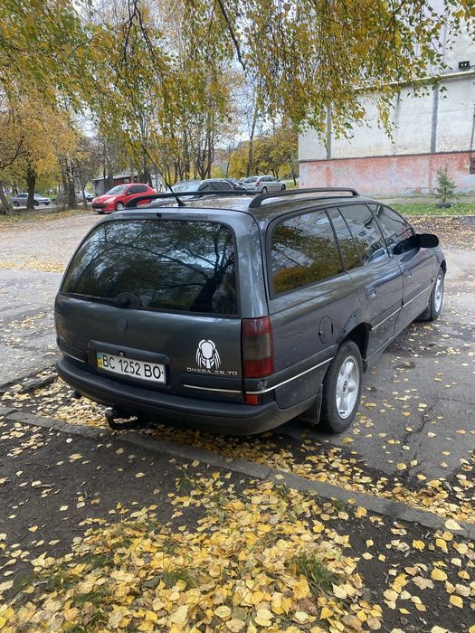 Опель Омега Б (Opel Omega)
