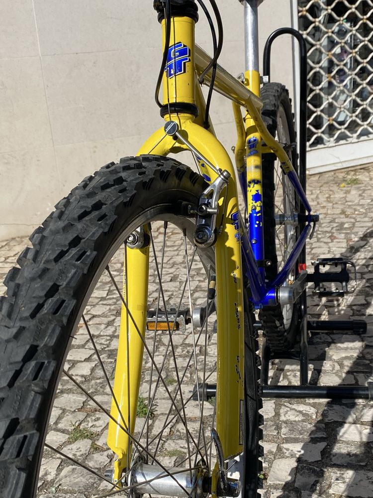 Bicicleta GT - clássica