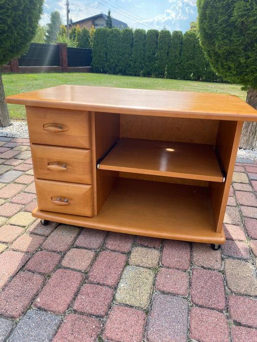 Komplet mebli drewnianych