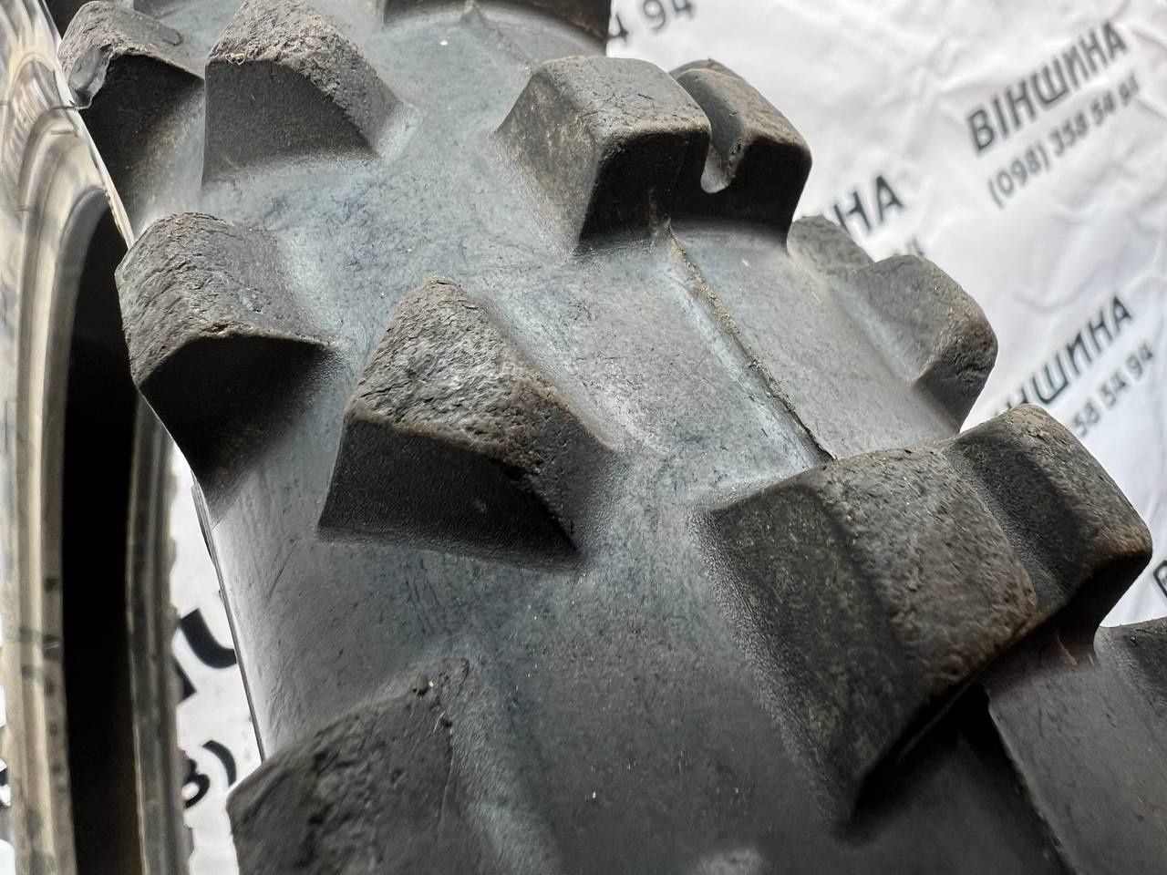 Мото шина 90/90 R 21 Maxxis MaxxEnduro. Колеса склад.