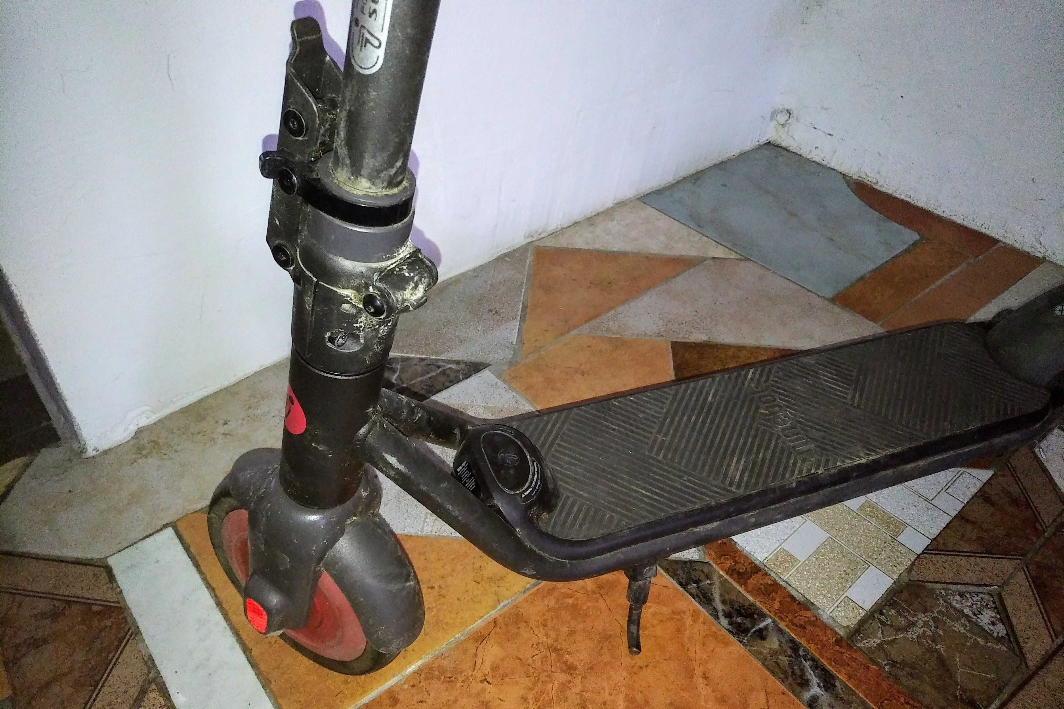 Hulajnoga Ninebot eKickScooter ZING C20
