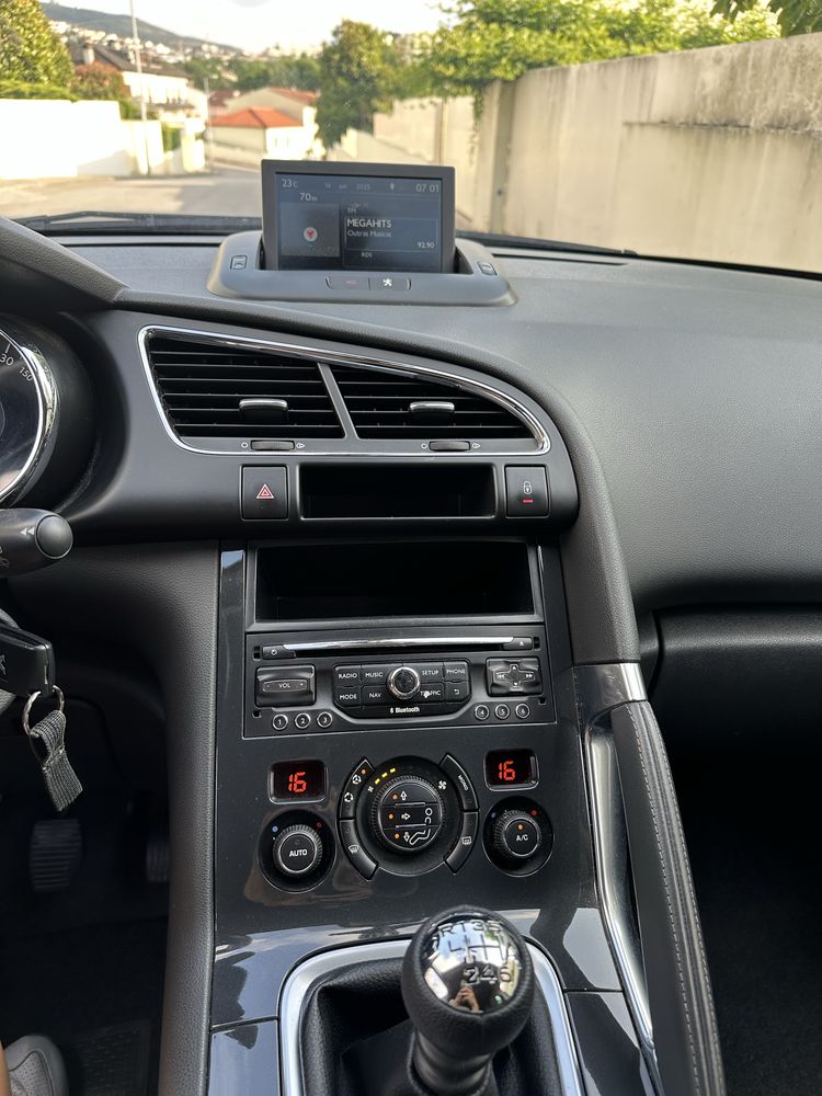 Peugeot 3008 1.6 HDI 115cv - 2013 - GPS