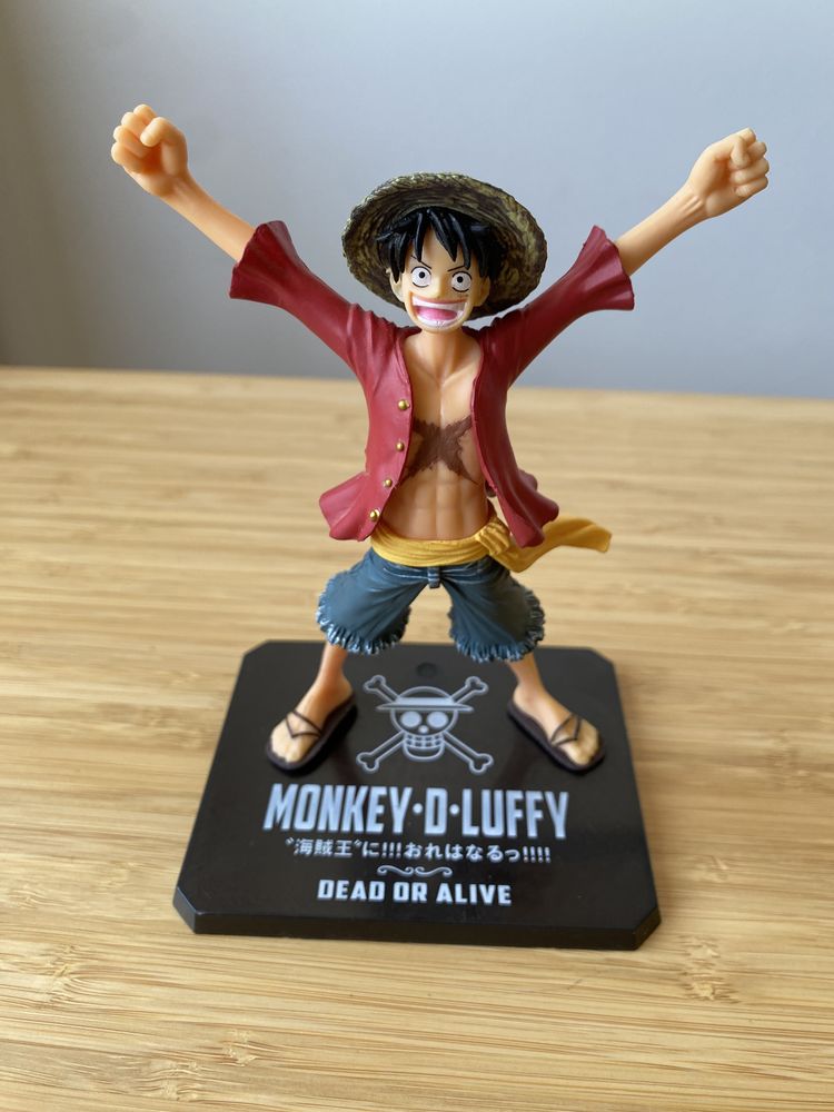 Action Figures One piece/Naruto Zoro Luffy