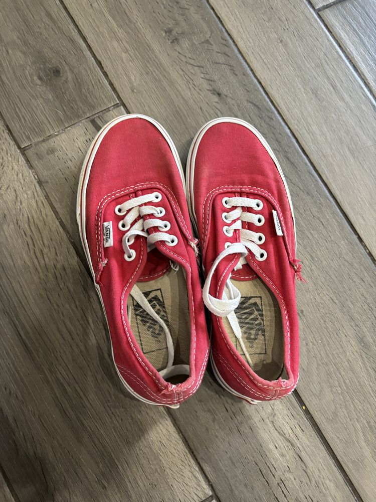 Червоні кеди Vans