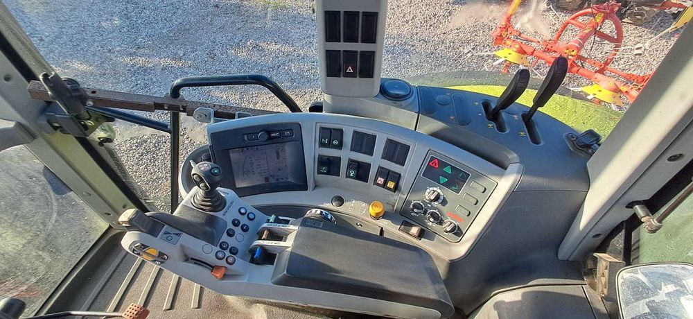 Claas Axion 840, Cebis john deere cmatic