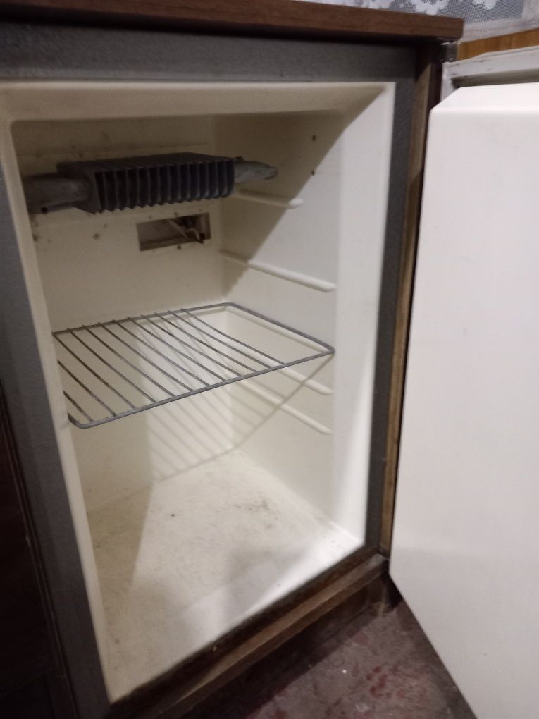 Тумба-бар с холодильником