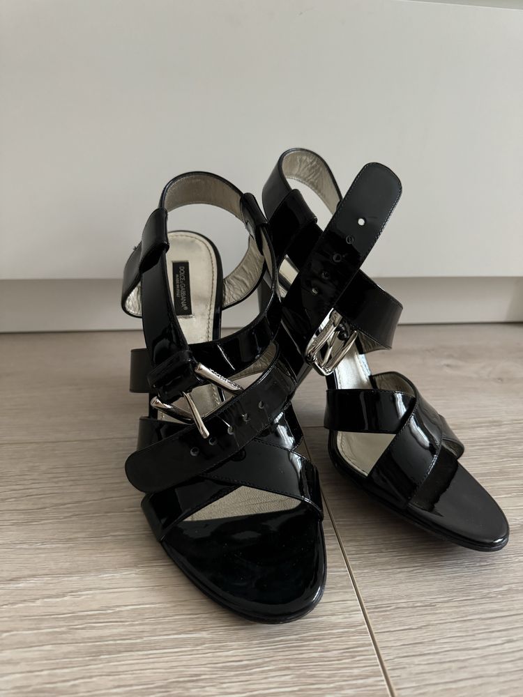 Продам босоножки Dolce & Gabbana оригинал!