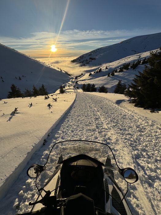 Катання на снігоходах. Драгобрат