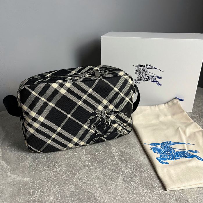 Burberry сумка Black Check heron palm chrome loro island чорна