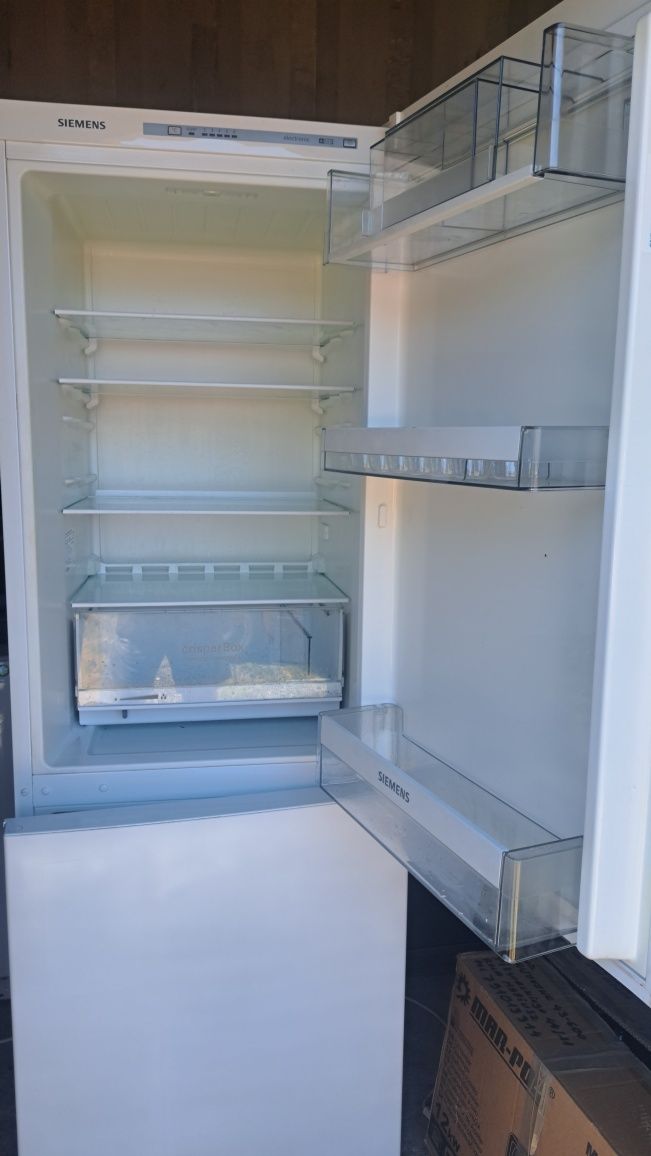 Sprzedam lodówkę firmy Simens