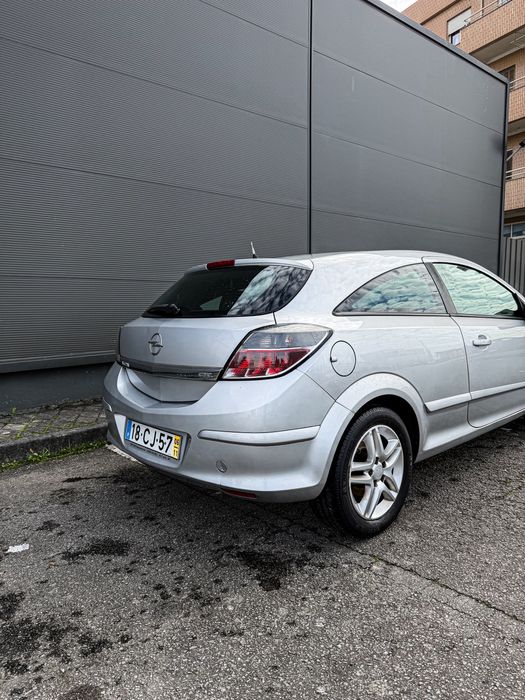 Opel Astra GTC CDTI 1.3
