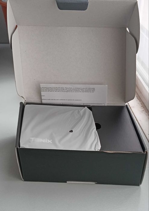 Box Android Tanix w2 4G  nova na caixa