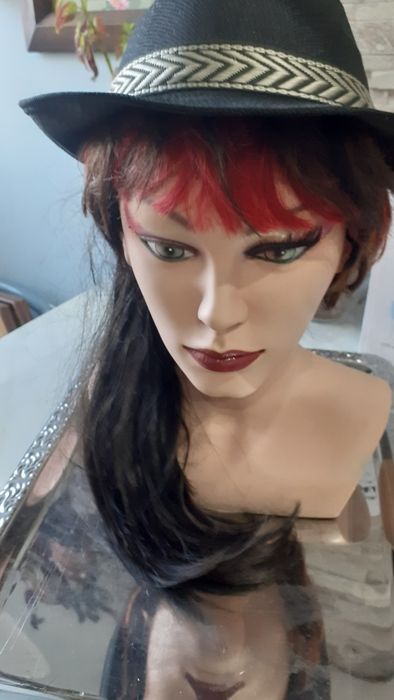 Glowka fryzjerska treningowa sygnowana firmy Bergman z popiersiem  35