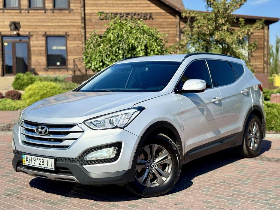 Продам Официальный Hyundai Santa Fe 4x4 2.2 DIESEL 2013 год