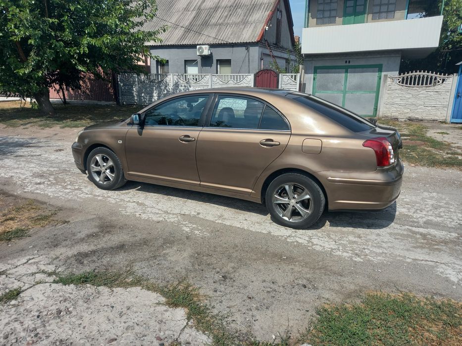 Продам Тойота Авенсис.