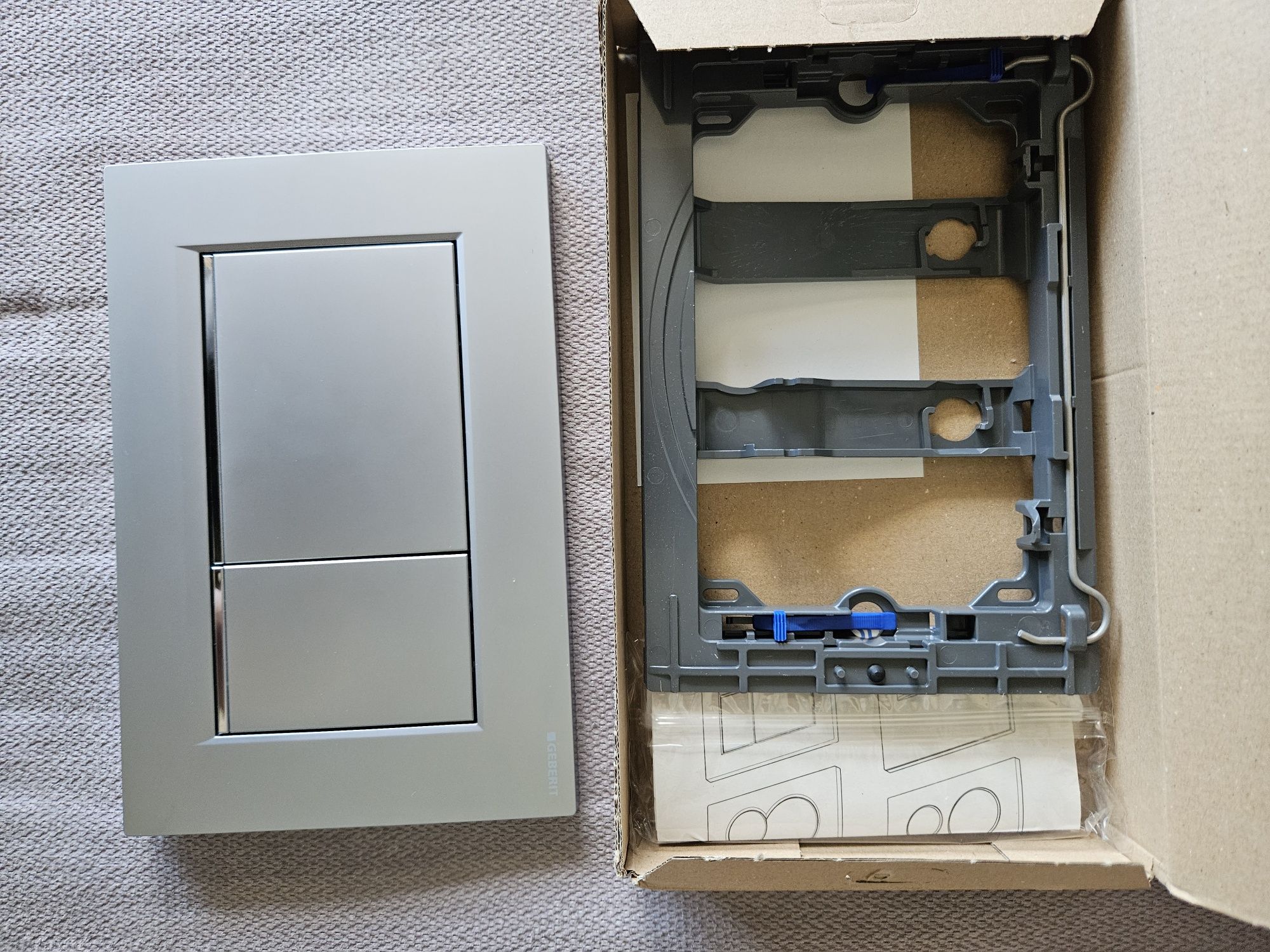 Geberit Sigma 30 Chrom Mat przycisk 115.883.KN.1