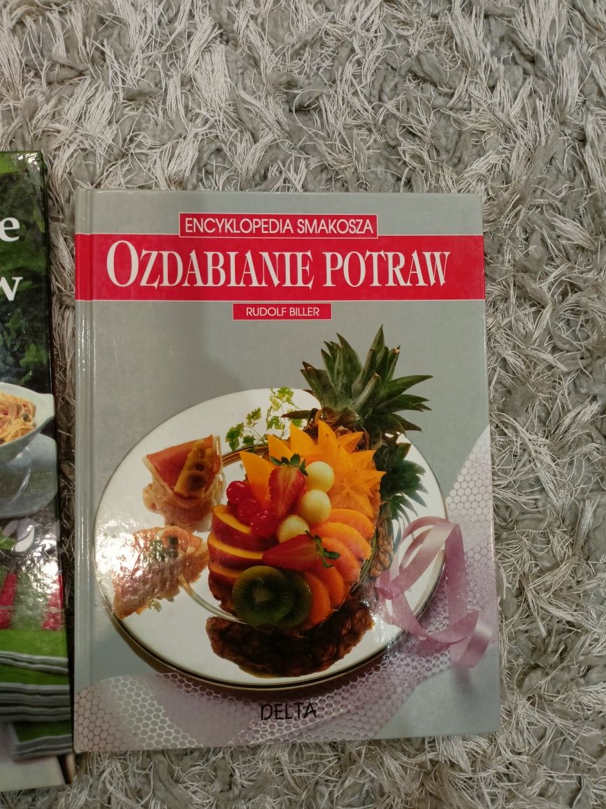 2 książki ozdabianie potraw