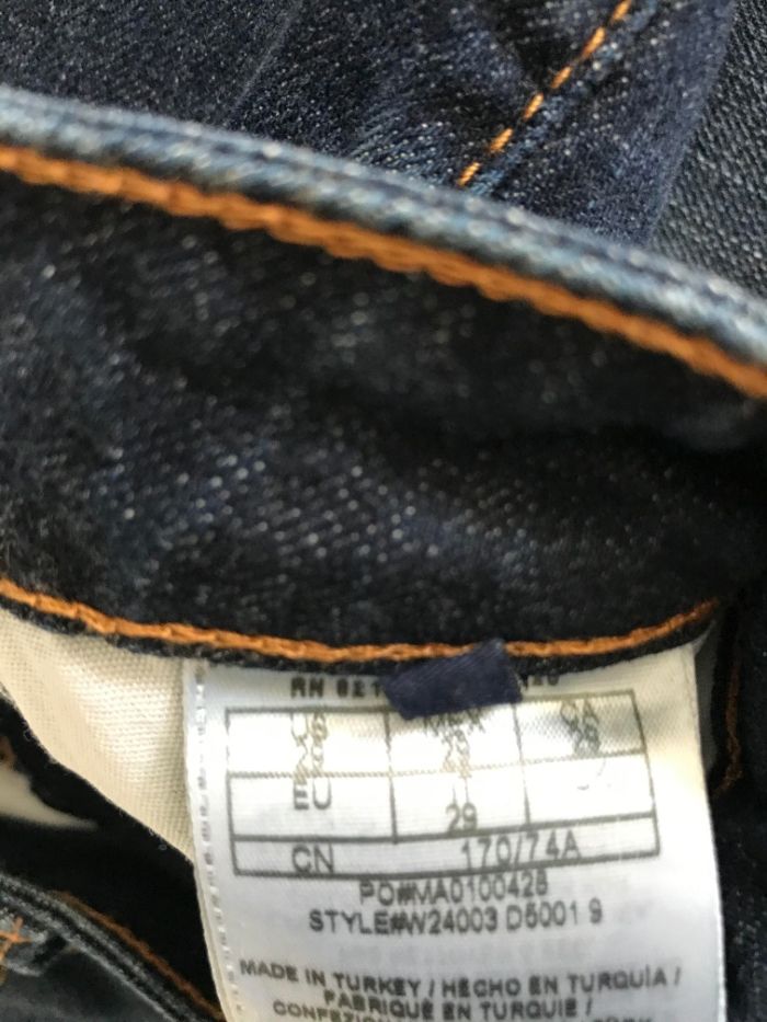 JEANSY GUESS - rozmiar 29