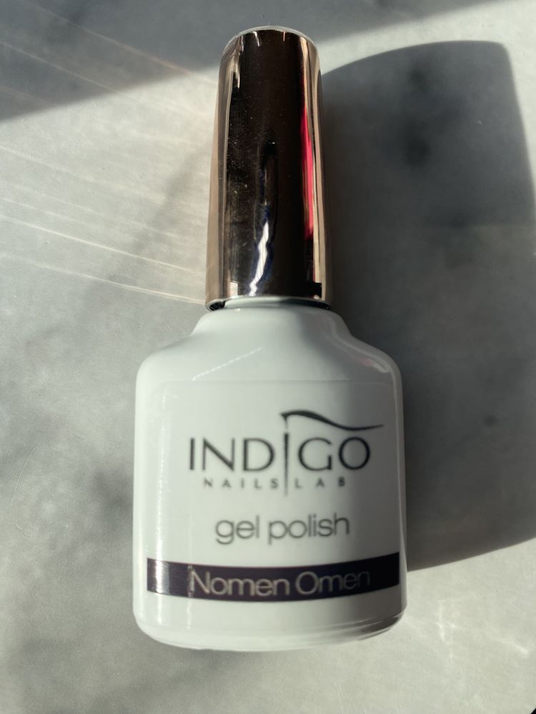 Lakier Indigo Nomen Omen