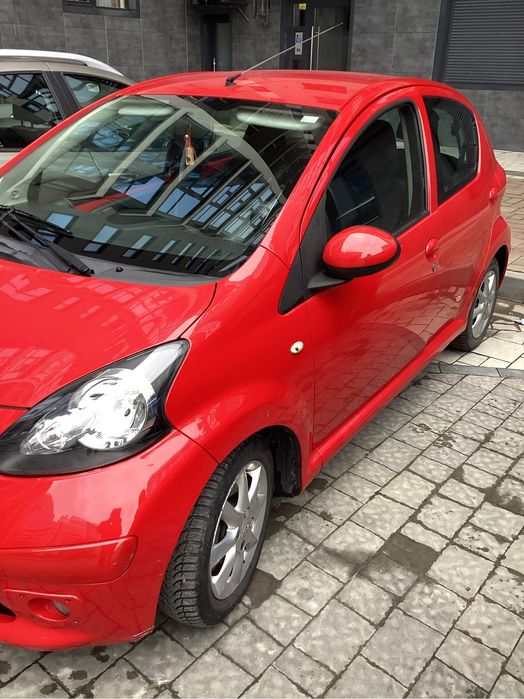 Тойота auris aygo