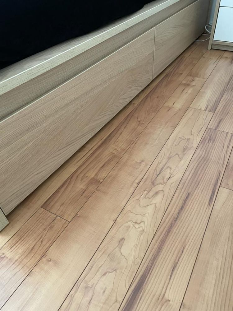 Cama Malm 160x200 com 4 gavetões e colchão