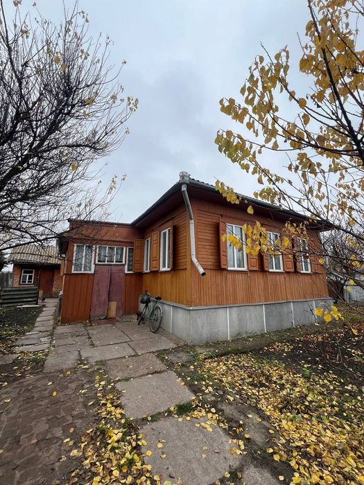 Продаж добротного будинку