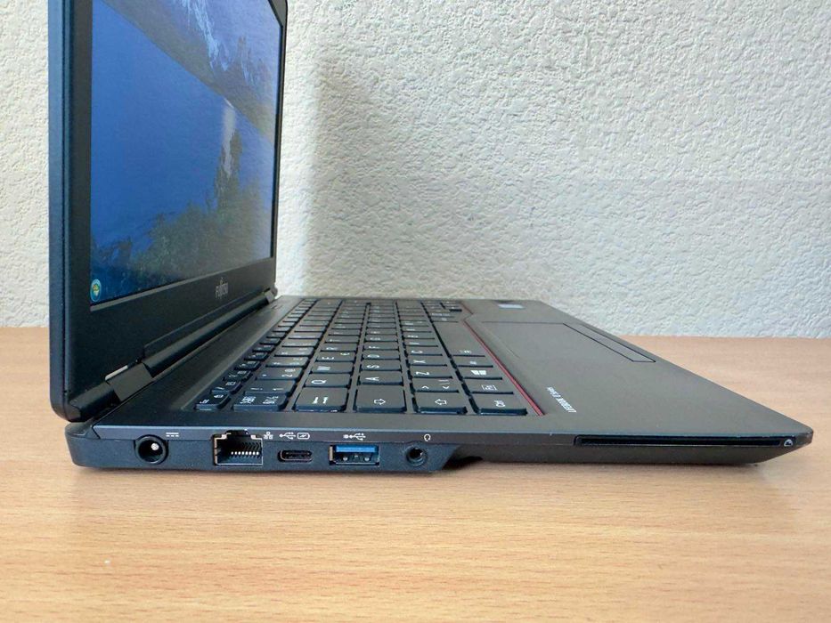 Легкий бізнес-ультрабук Fujitsu U728 FHD IPS i5(4 ядра)/8Gb/256SSD/UHD