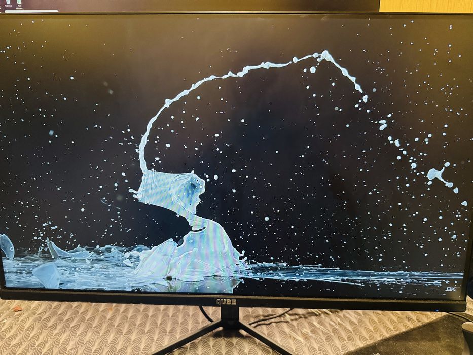 Монітор QUBE Overlord  g24f144plus