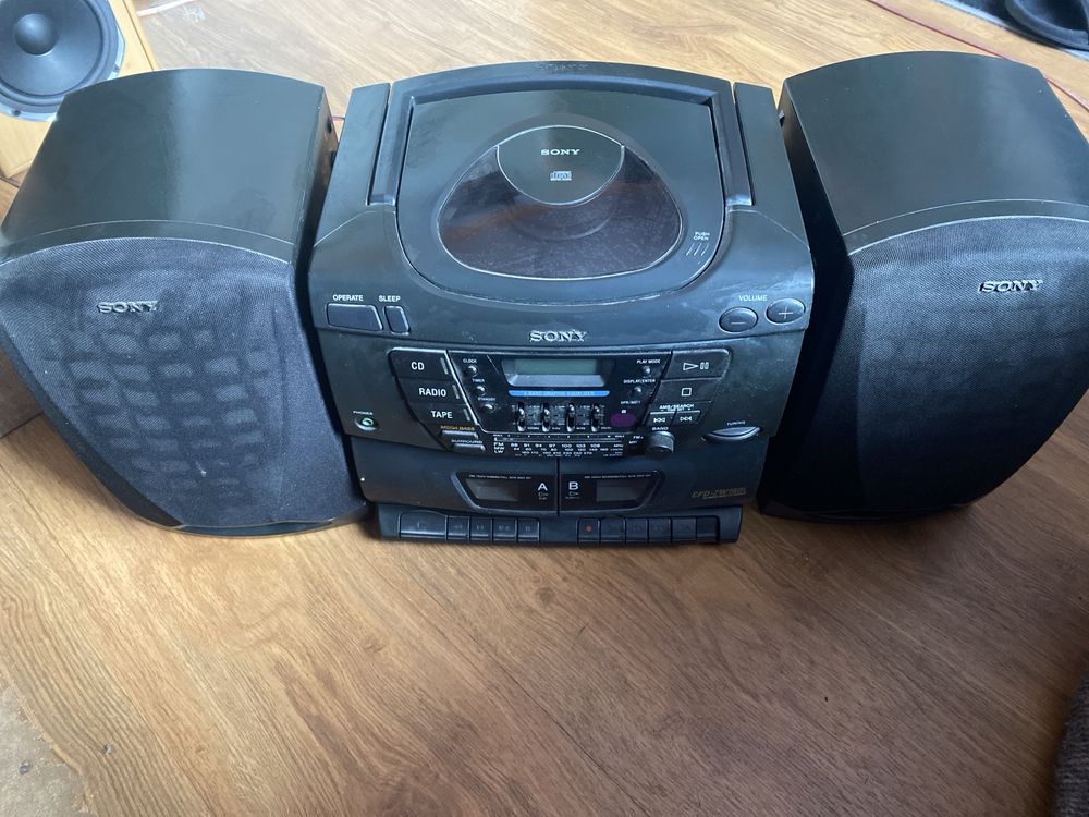 Sony CFD-ZW160L z glośnikami Mega Bass